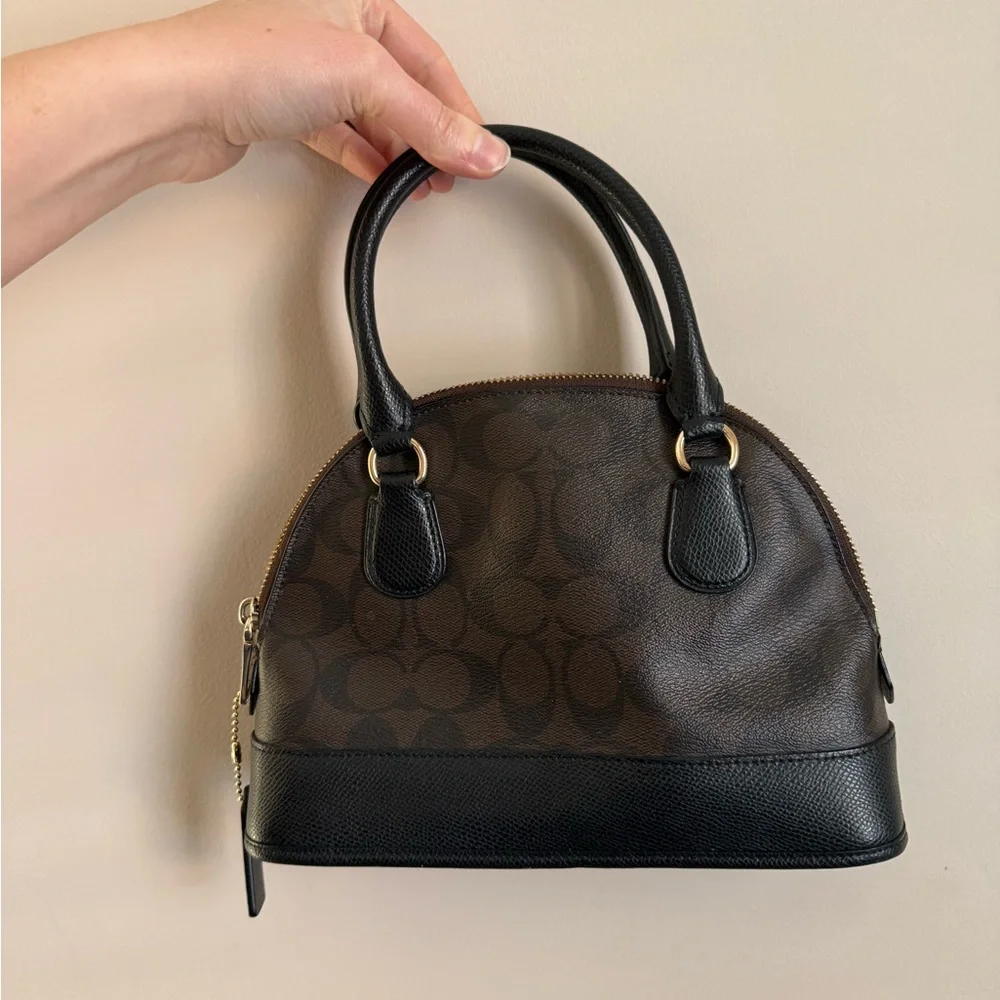 Coach Mini Cora - Picture 2 of 4